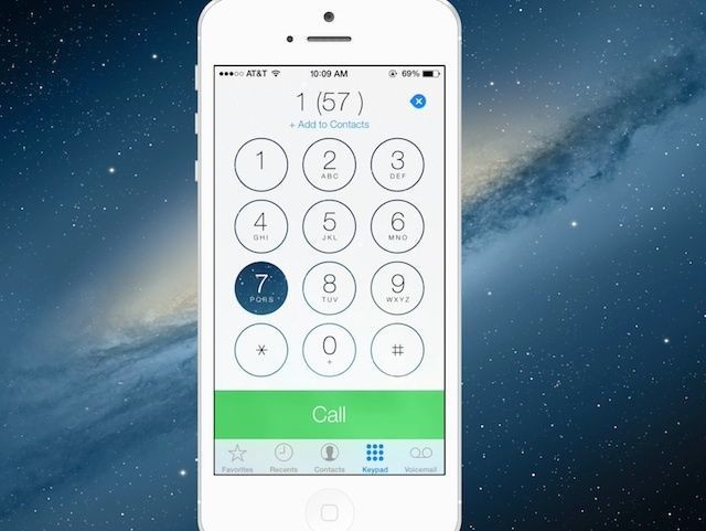 iOS 7 Keypad Buttons Now Morph Into Your Homescreen Background