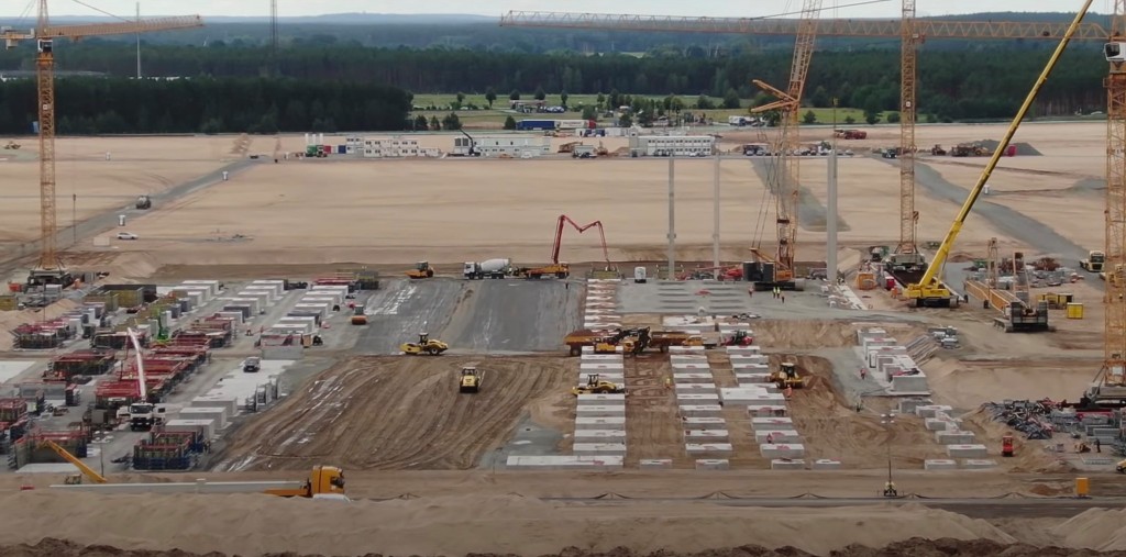 Tesla changes Gigafactory Berlin plans, removes battery production, adds test track, and more - Electrek