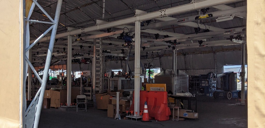 Tesla prepares production increase at Fremont factory, builds new parallel line under tent - Electrek