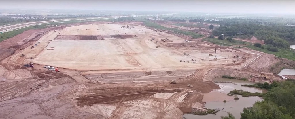 Tesla acquires more land in Texas for future expansion, battery factory? - Electrek