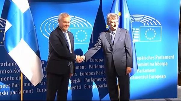 La ecología, máxima prioridad de Finlandia al frente de la UE. La neutralidad climática será el gran objetivo de la presidencia finlandesa del Consejo de la UE. Así lo ha explicado su primer ministro Antti Rinne a los eurodiputados en Estrasburgo. @FinlandCo