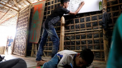 Au Bangladesh, l’enfer continue pour les Rohingyas, privés d'éducation