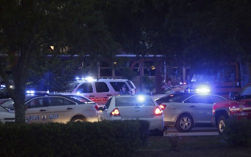 11 people killed in Virginia Beach shooting; suspect dead