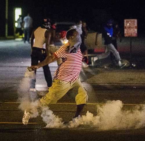 Violent Sunday Night in Ferguson
