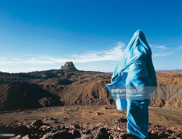Femme touareg tassili Algeria