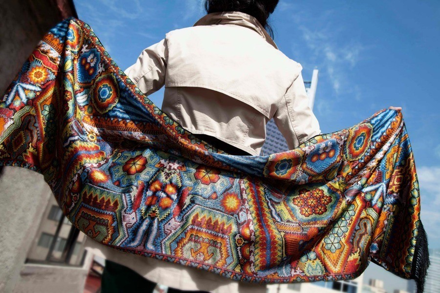 Pineda Covalin, 20 años de folclore mexicano hecho moda