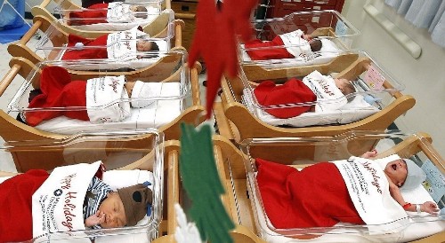U.S. birthrate hit new low in 2013 as women delayed having kids