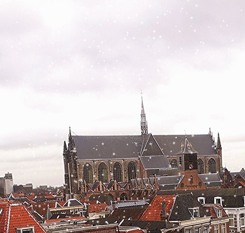 Sneeuwt gewoon in Leiden.