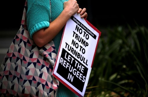 Exclusive: Australia-U.S. refugee swap again in doubt as officials exit Nauru