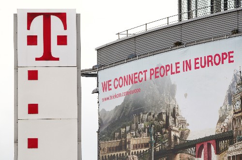 Deutsche Telekom reviews Huawei ties; Orange says no on 5G