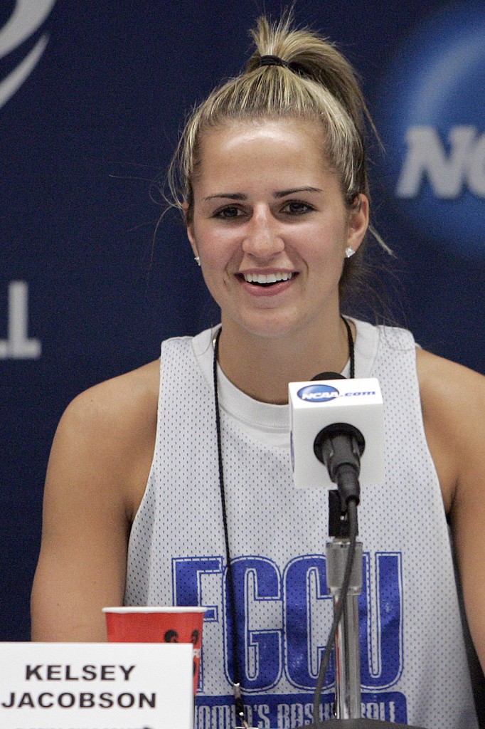 'I want to win': Athletes in medicine fields facing virus