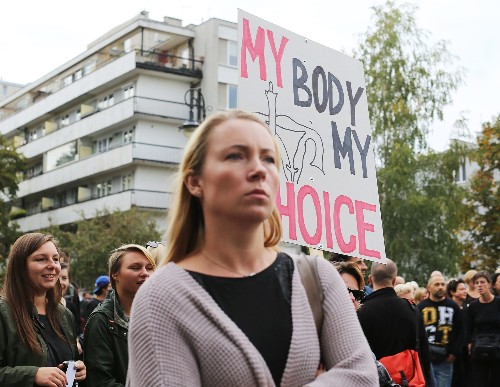 Want More Women to Vote? Here’s an Idea: Stand Up for Them