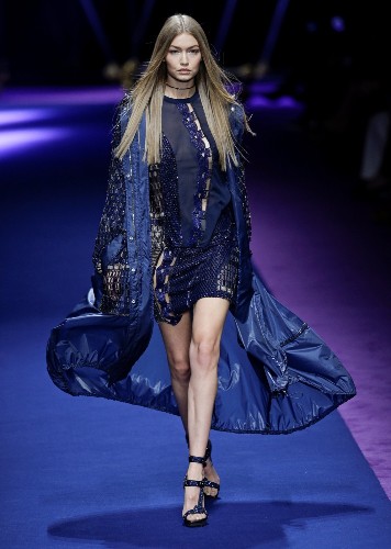 Versace, Armani, Prada Highlight Milan Fashion Week: Pictures