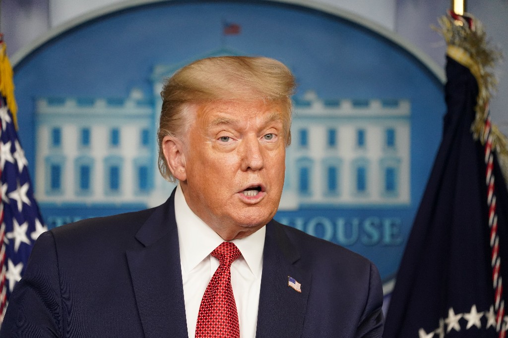Trump says considering cutting capital gains tax, income taxes for middle-income families