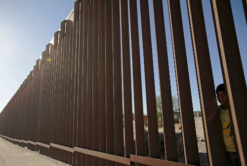 U.S. judge rejects Trump administration move to start wall construction