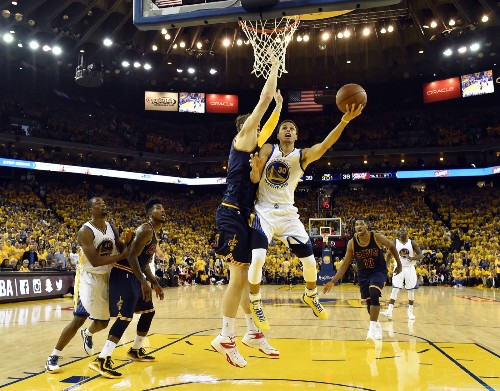 Warriors Edge Cavs in Game 1: Pictures