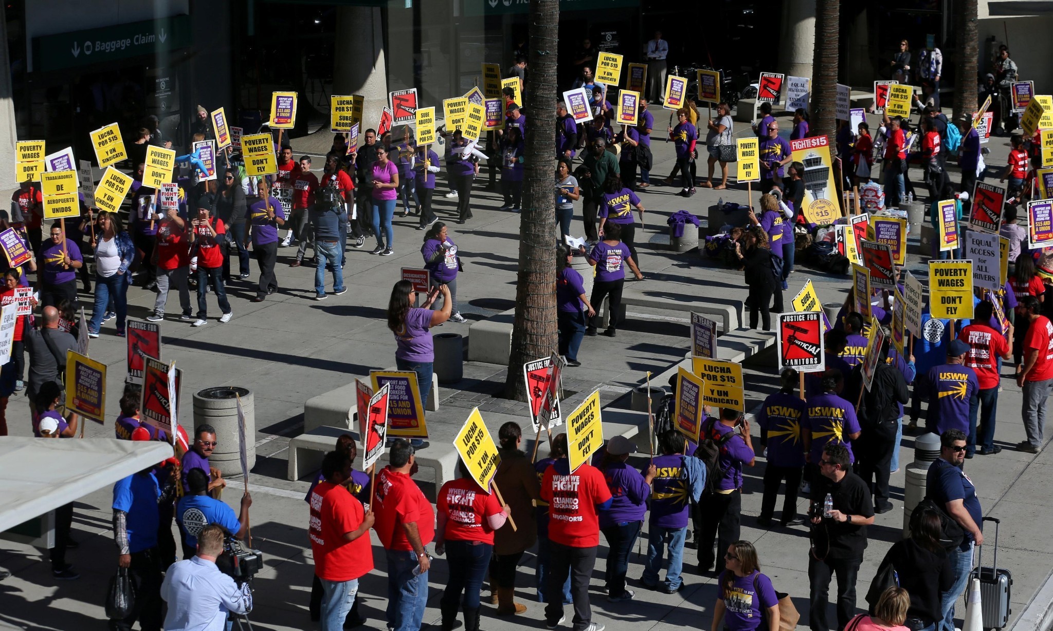 Thousands of Fight for 15 protesters rise up in 340 cities across the US