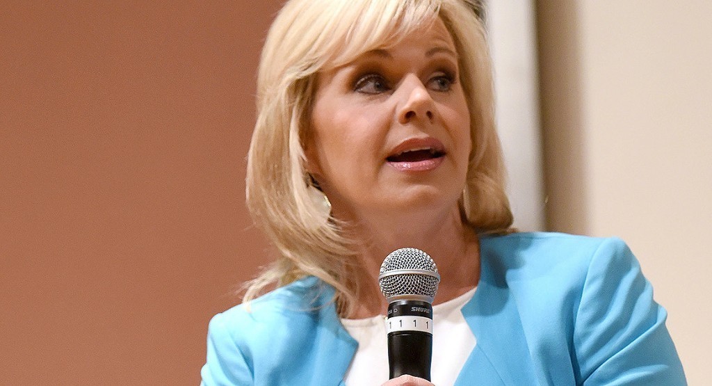 Report: Fox to settle with Gretchen Carlson over sexual harassment claims