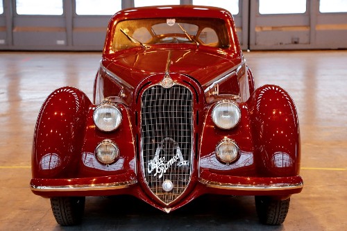 Classic Cars Up for Auction: Pictures