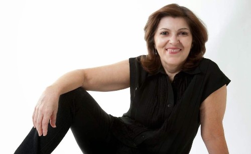 Curadora em Destaque: Elenara Leitão
