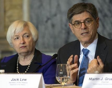 Yellen says improving economy strengthens case for rate hike