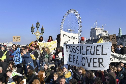 Climate change protesters block off 5 London bridges