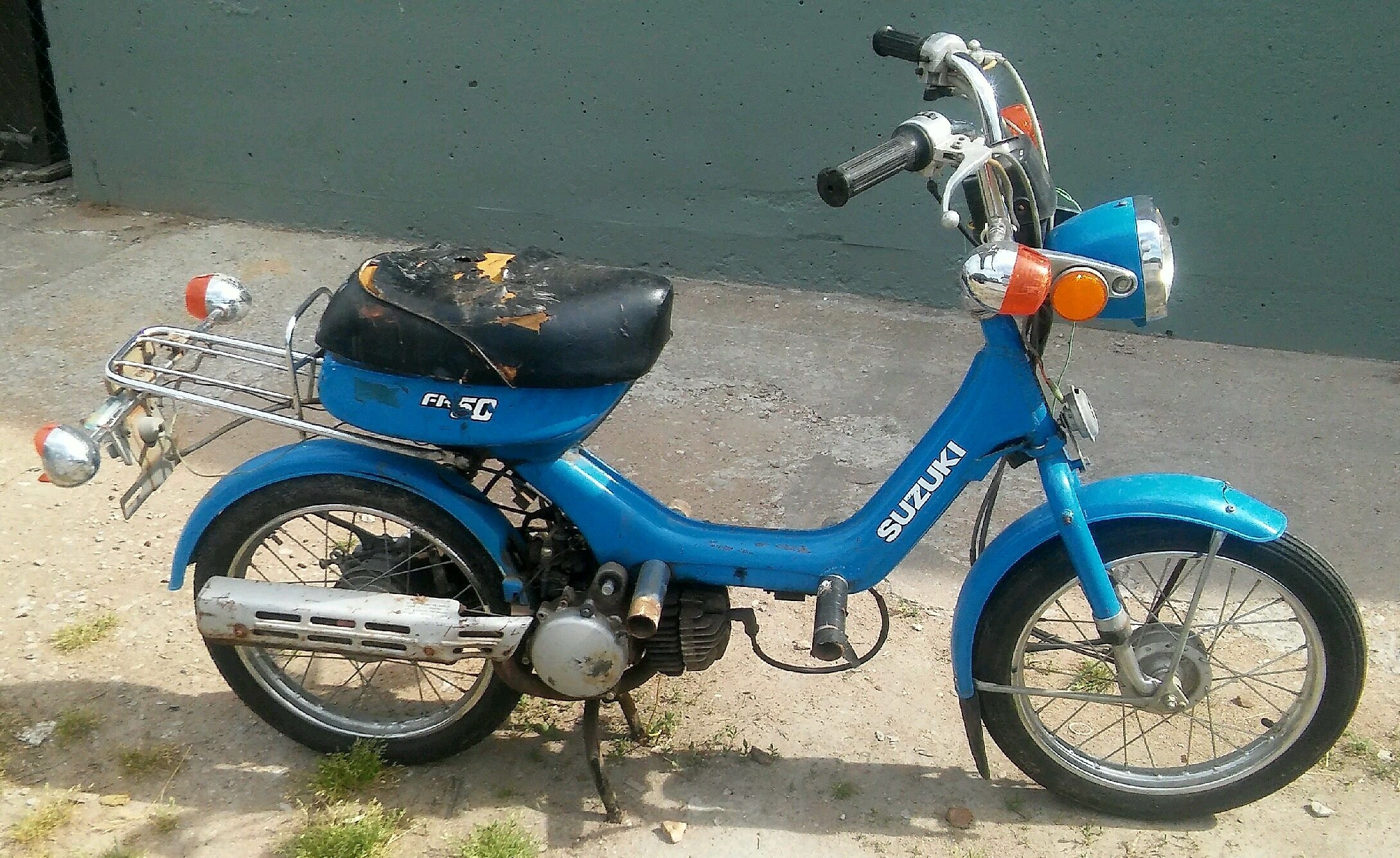 Vintage Suzuki 50cc motor scooter $175
