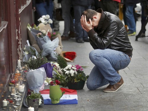 The Morning After the Paris Attacks: Pictures