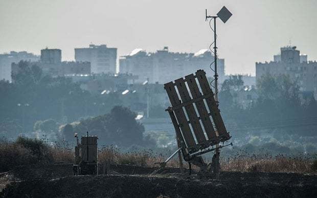 Israel bombs Gaza in response to attacks by pro-Isil group