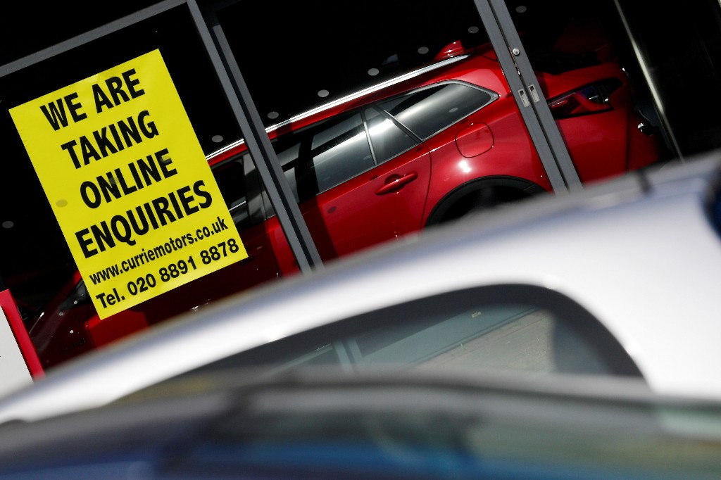 UK new car sales fall to lowest level since 1946