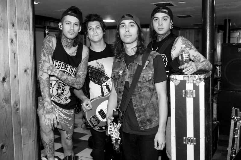 Tumblr: chelseapiercedthehorizon follow for more pics ♡♥