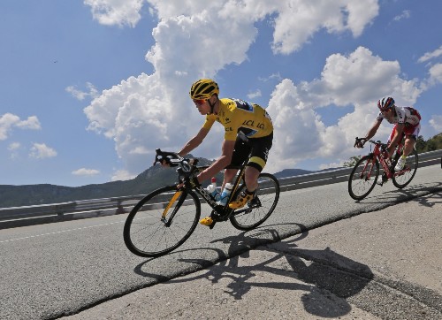 Britain’s Froome Leads After Seventeenth Stage of Tour de France