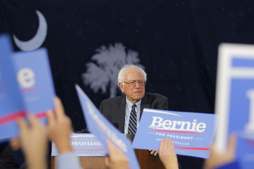 Lagging behind Clinton in 2016 bid, Sanders boosts staff, spending