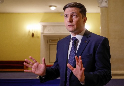 Comedian Zelenskiy strengthens Ukraine presidential poll lead