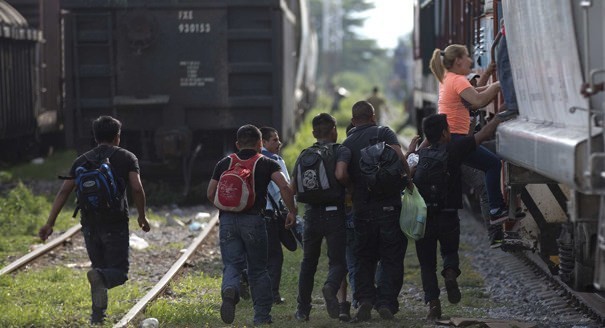 GOP, DOJ duel on migrants' legal aid