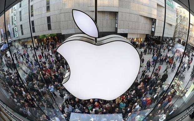 Apple 'sets shipping date for electric car'