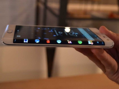 Samsung's Next Major Galaxy Phone Could Come With A Crazy, Flexible Screen That Curves Around Its Edges