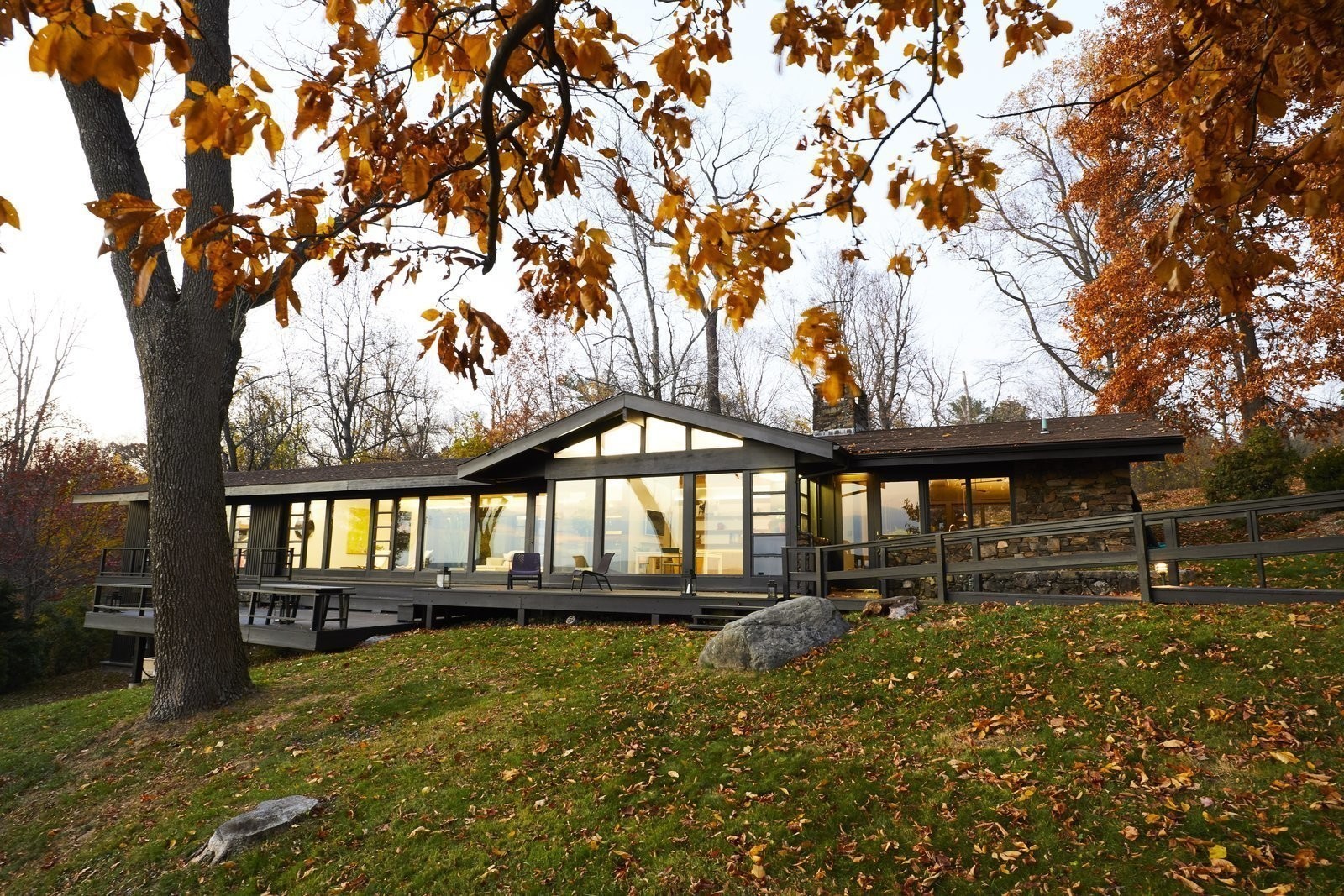 A Hudson Valley Home's Renovation Is Guided by its Best Midcentury Feature