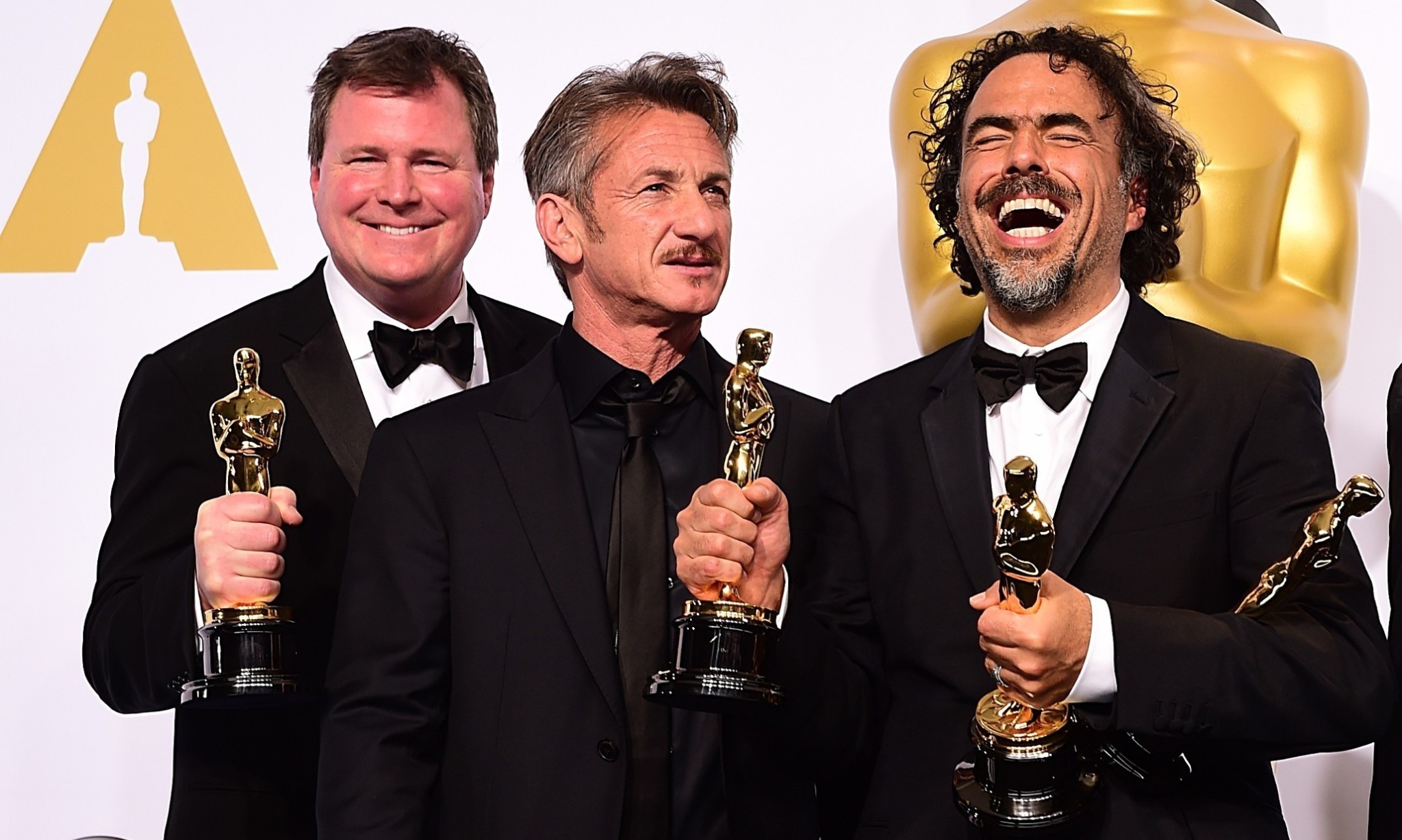 Sean Penn's green card gag falls flat, but was it just a joke between friends?