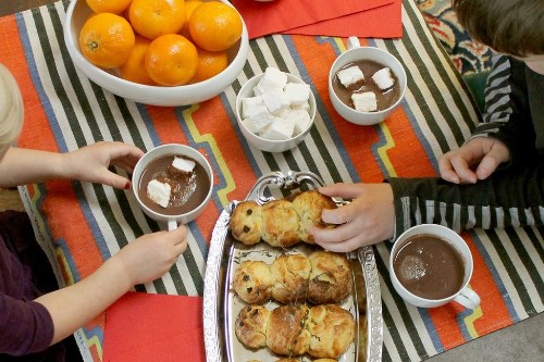 Hosting a Hot Chocolate and Brioche Snowman Party