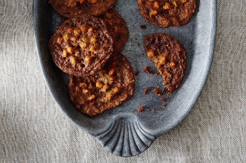 How to Make Oatmeal Scotchie Cookies