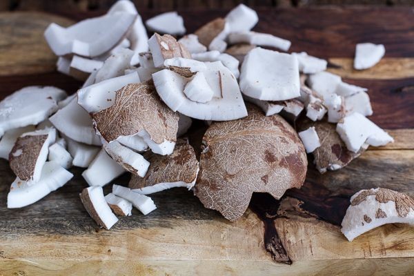 How to Make Homemade Coconut Milk