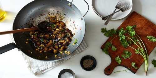 The Pans That French Mamas Use Instead of Cast Iron