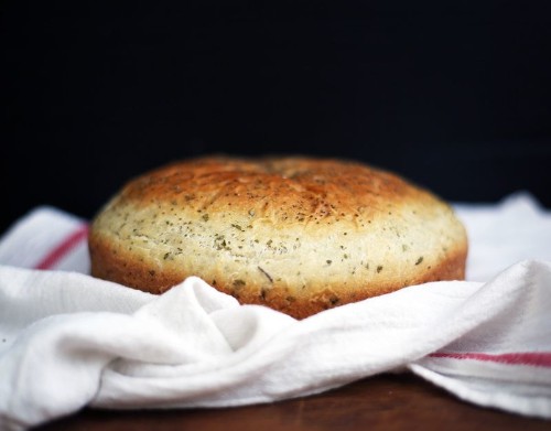 A Loaf of Bread That Tastes Exactly like Stuffing (Really!)