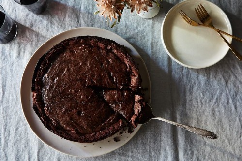 This Molten-ish Chocolate Cake Will Not Sabotage You
