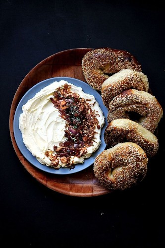 How to Make French Onion Dip From Scratch