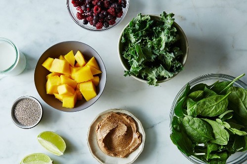 How to Make Green Goddess Kale Smoothie