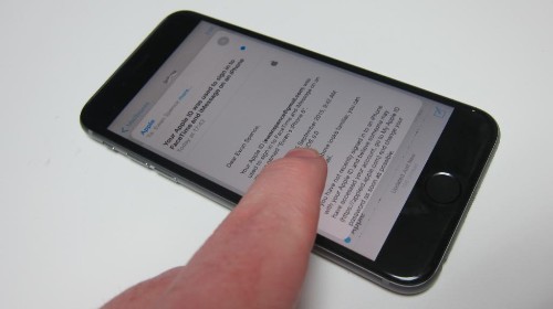 Apple iOS 9.0.2 Flaws Let Facebook Eat Your iPhone Battery