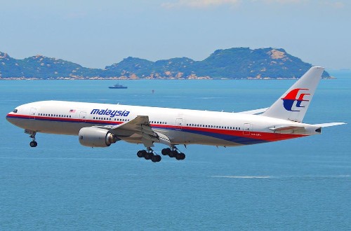 Malaysian 777 Wreckage May Lie Miles Outside Search Area