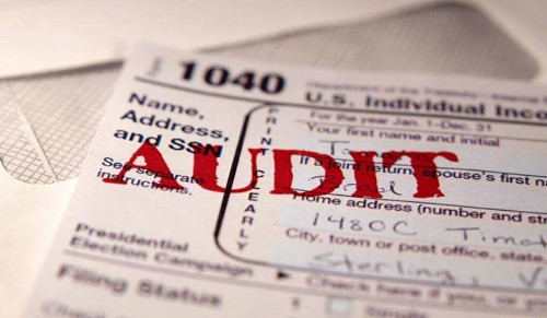 7 Reasons Not To File Your Taxes Early, Even If You'll Get A Refund